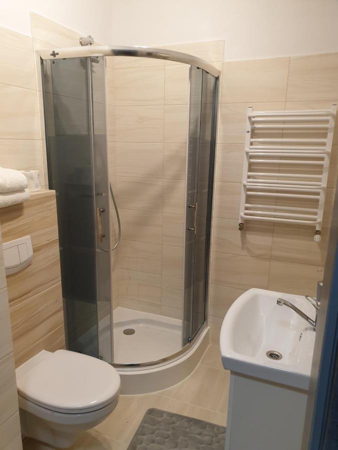 Motel Na Stacji Paliw Ustronie Morskie Esterno foto